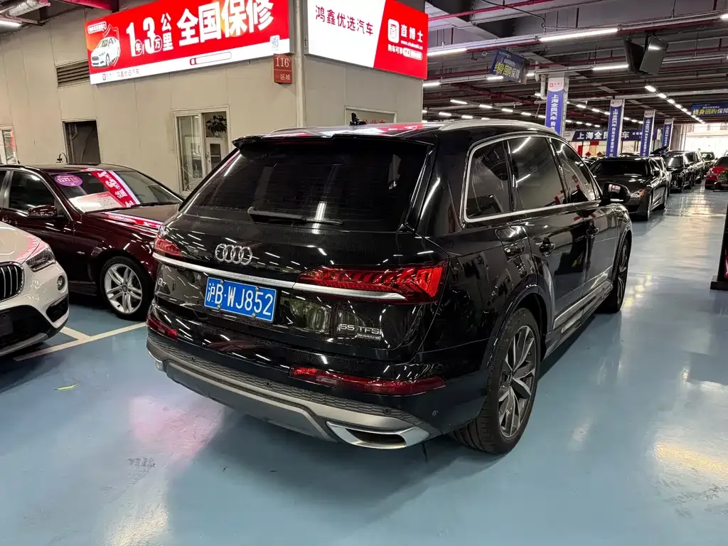 Audi Q7 2021 из CN, фото 8