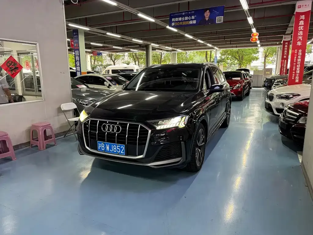 Audi Q7 2021 из CN, фото 4