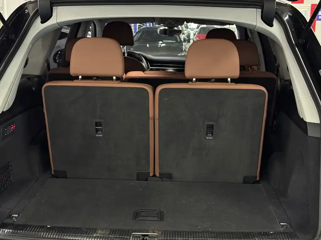 Audi Q7 2021 из CN, фото 3