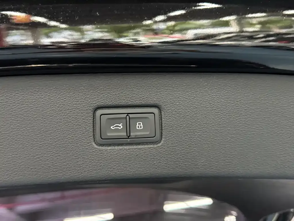 Audi Q7 2021 из CN, фото 6