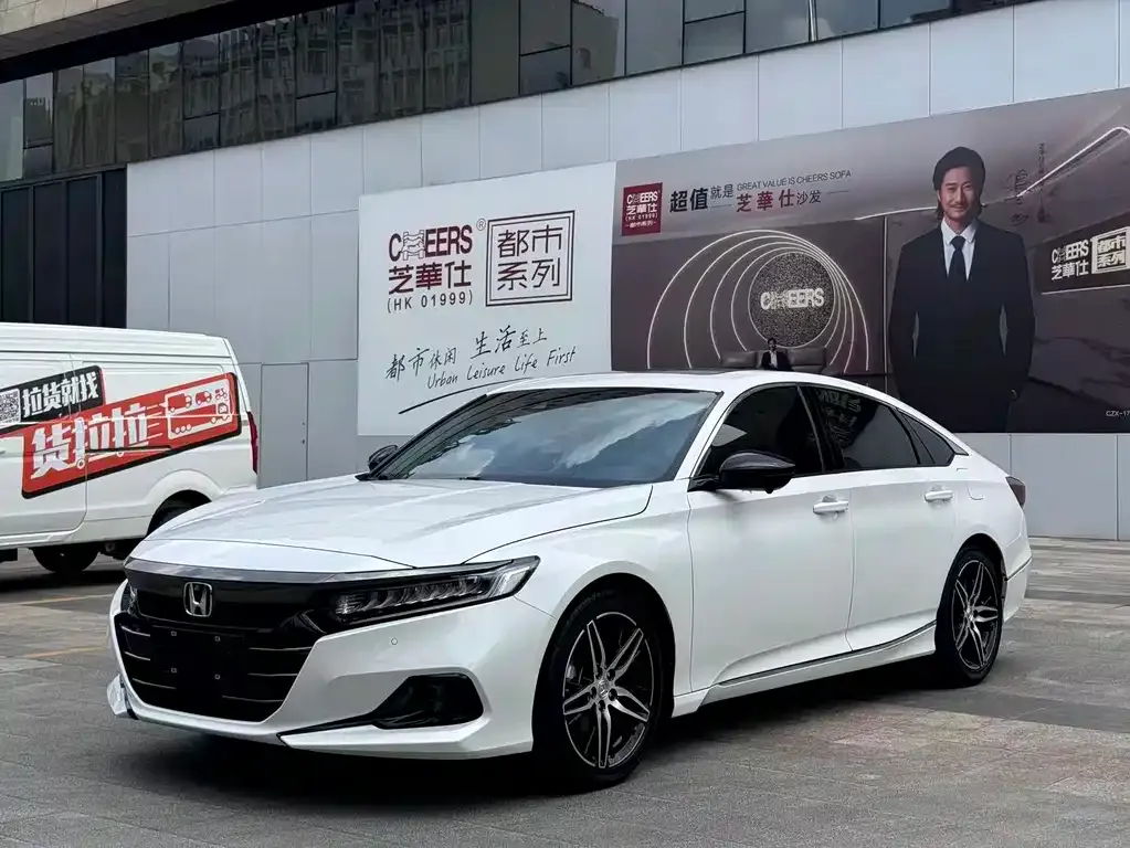 Honda Accord — фото 1