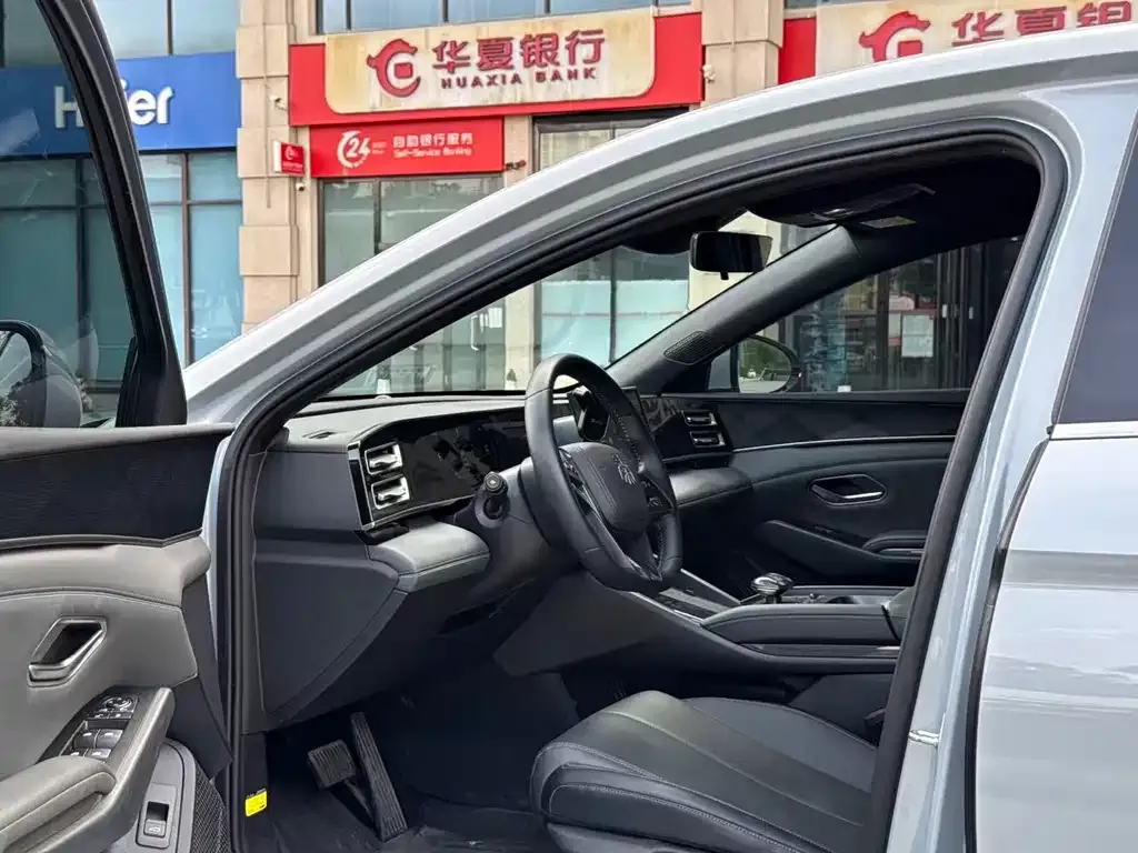 BYD Qin L — фото 10