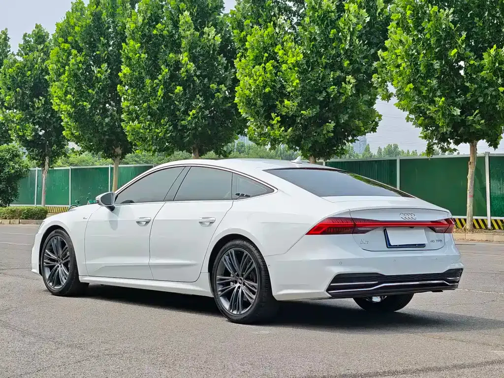 Audi A7 — фото 10