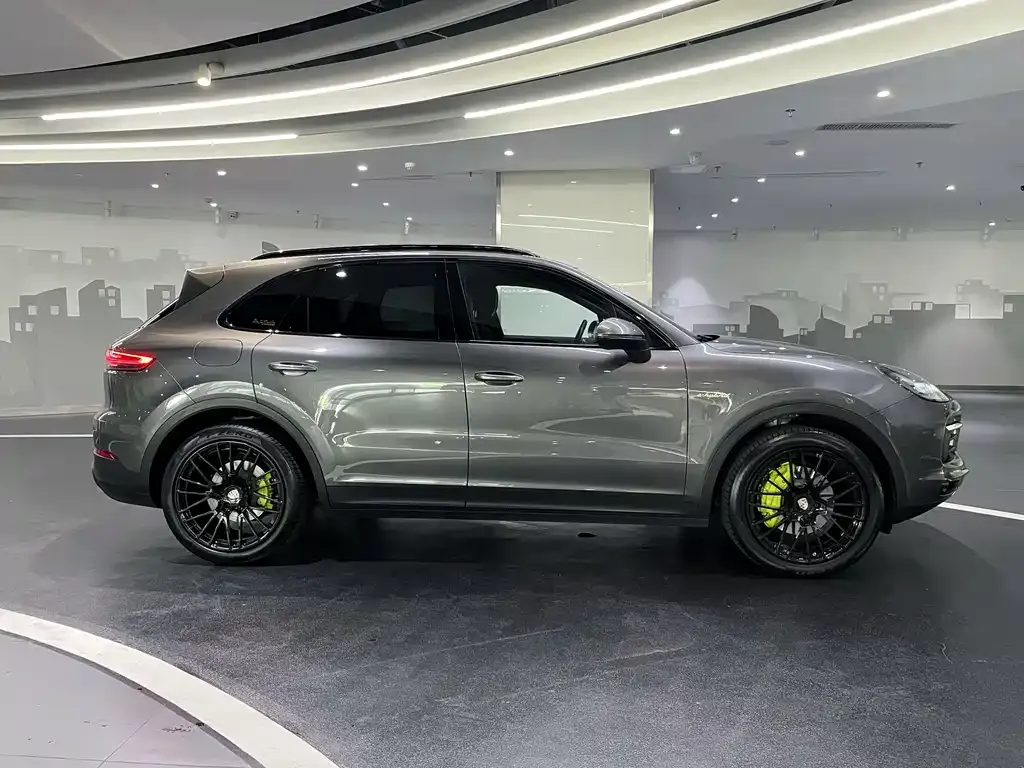 Porsche Cayenne Hybrid — фото 6