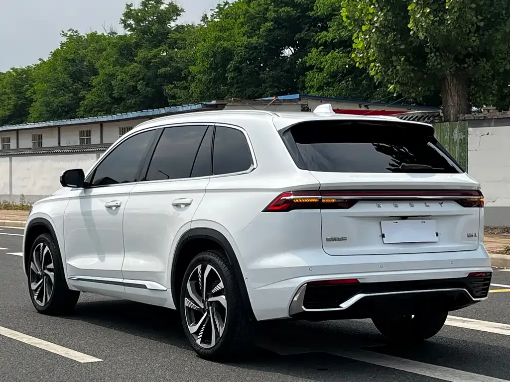 Geely Xingyue L — фото 7