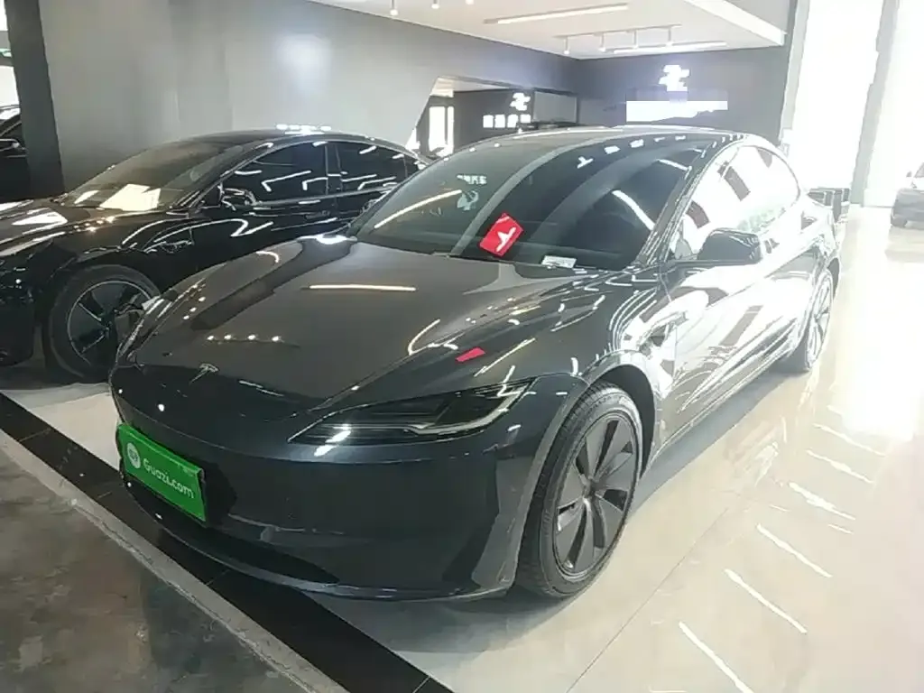 Tesla Model 3 — фото 8