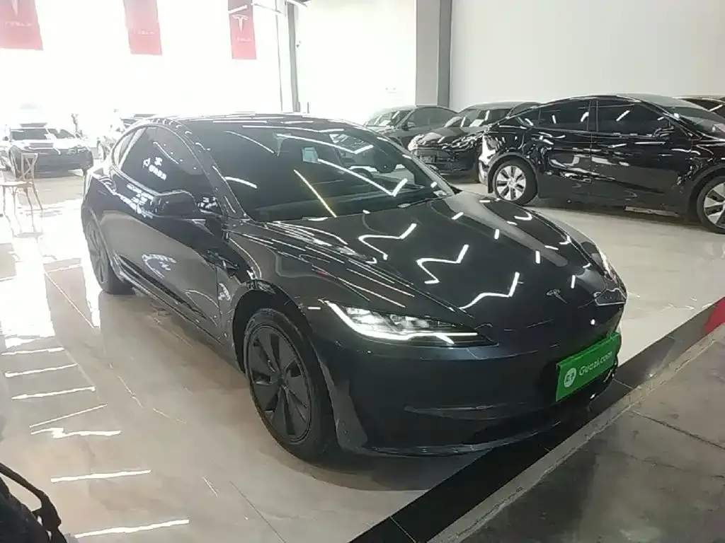 Tesla Model 3 — фото 6