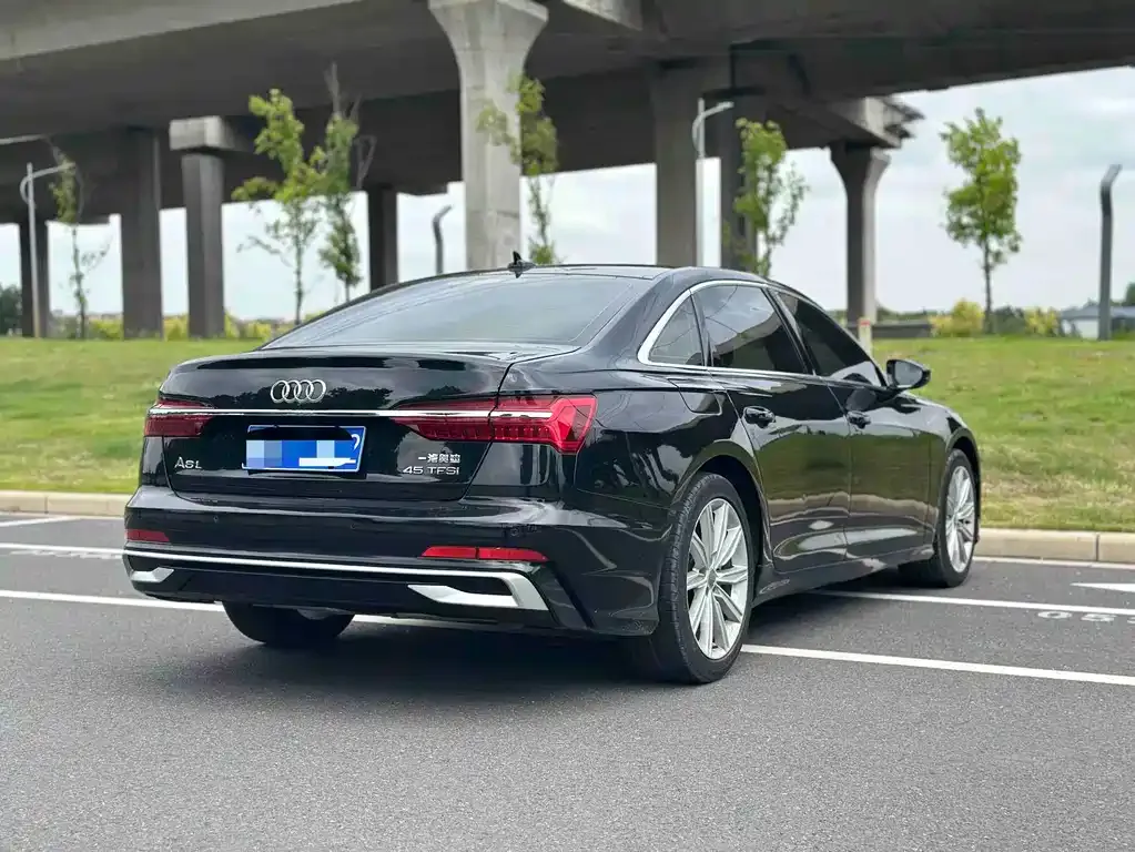 Audi A6L 2021 из CN, фото 4