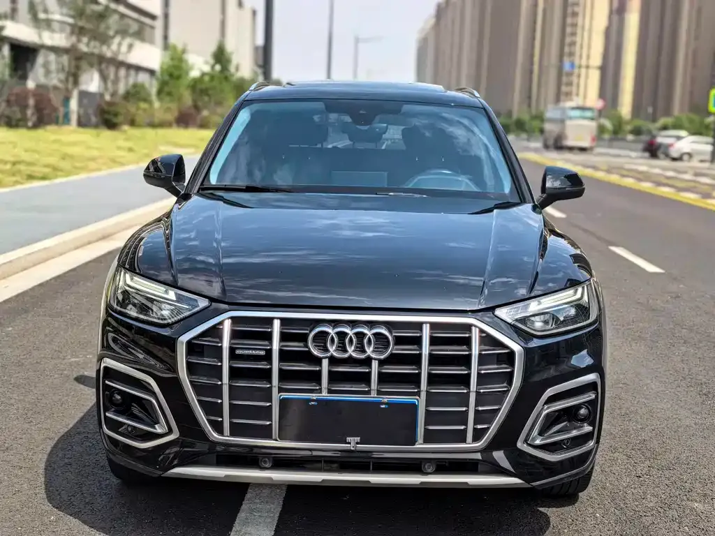 Audi Q5L — фото 3