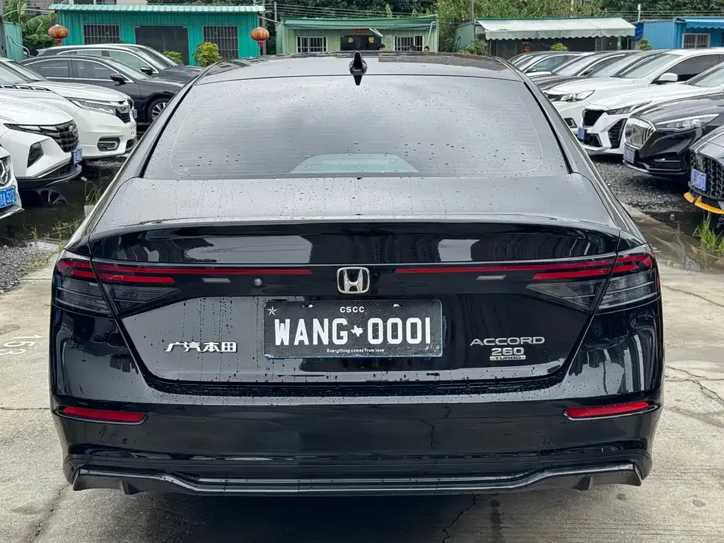 Honda Accord — фото 10