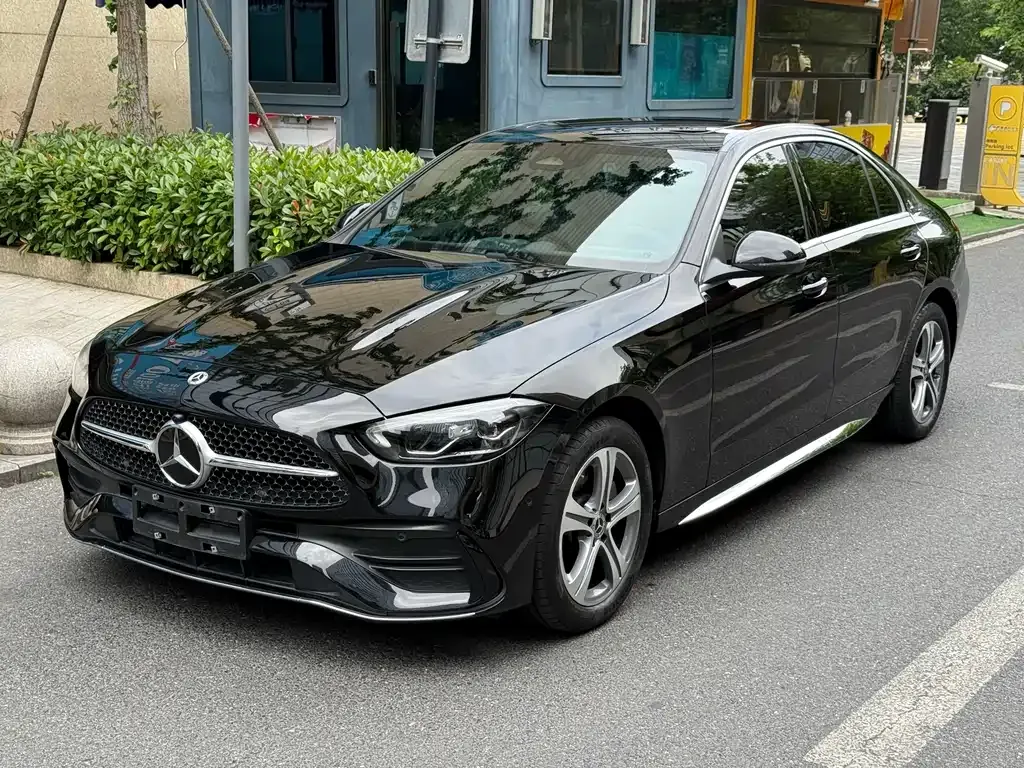 Mercedes-Benz C-Class — фото 1