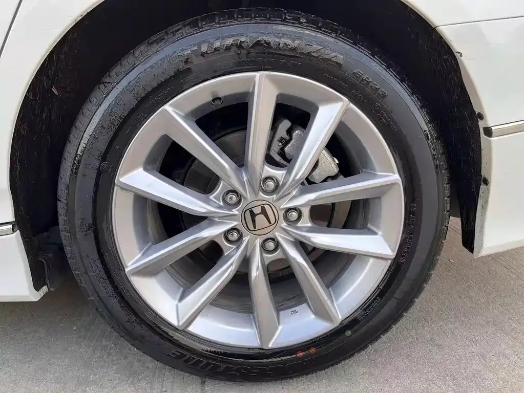 Honda Accord — фото 4