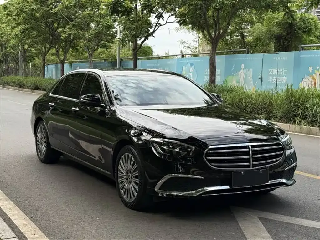 Mercedes-Benz E-Class — фото 2