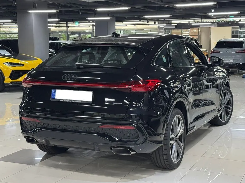 Audi Q5 2025 из KR, фото 7