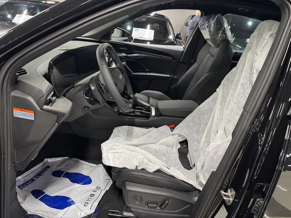 Audi Q5 2025 из KR, фото 9