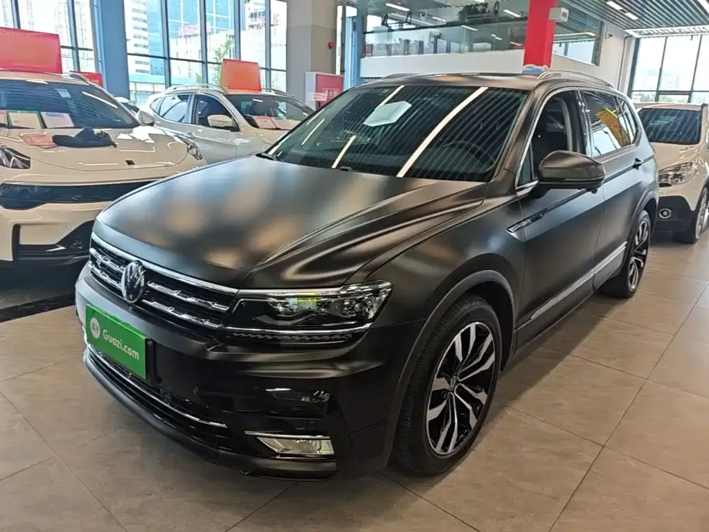Volkswagen Tiguan L — фото 10