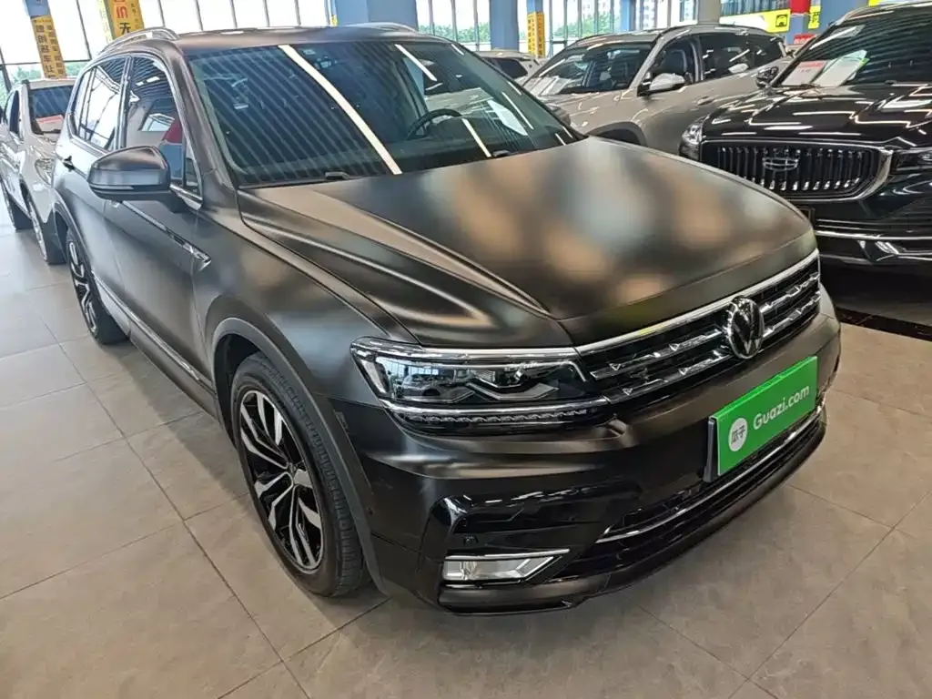 Volkswagen Tiguan L — фото 6