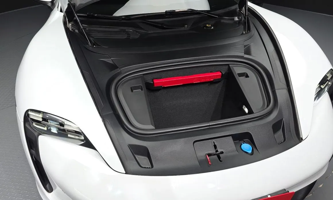 Porsche Taycan 2022 из KR, фото 7