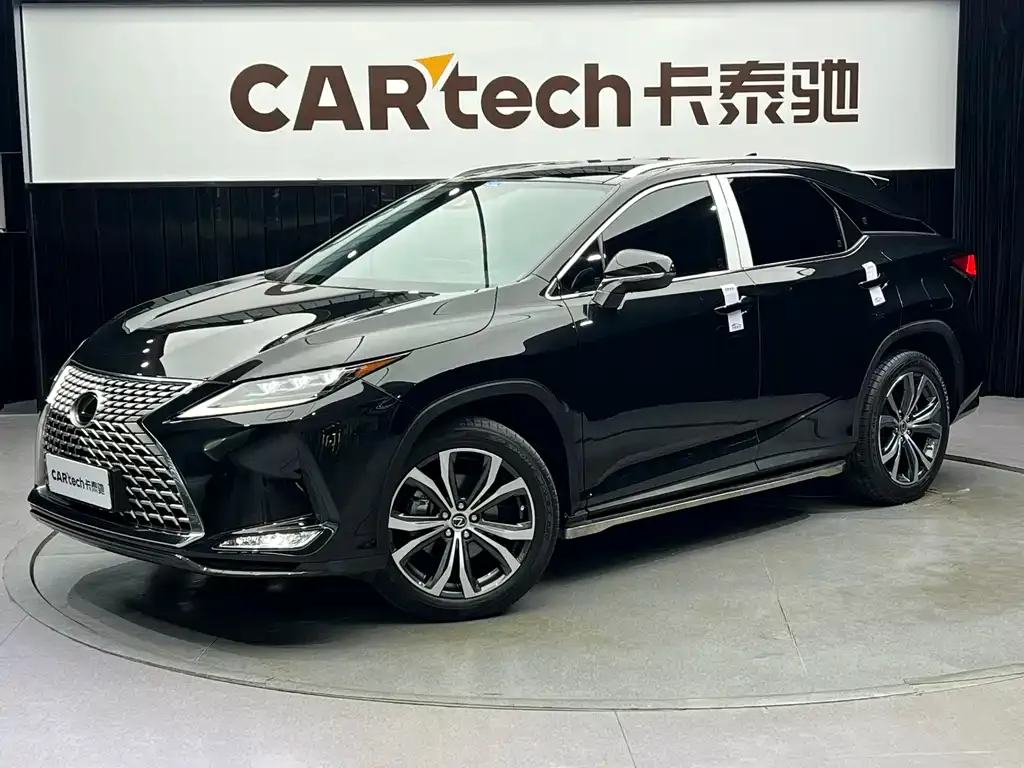 Lexus RX — фото 1
