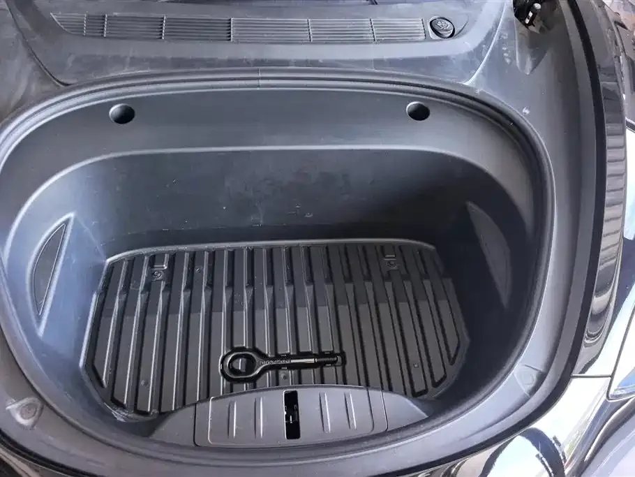 Tesla Model 3 — фото 10