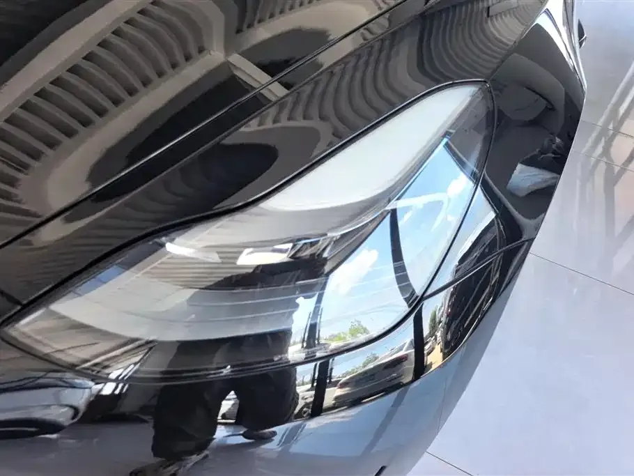 Tesla Model 3 — фото 4