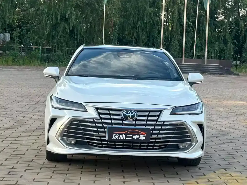 Toyota Avalon — фото 4