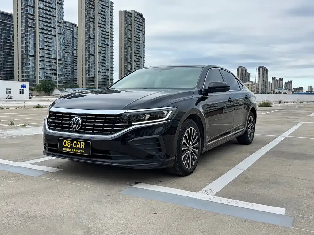 Volkswagen Passat — фото 1