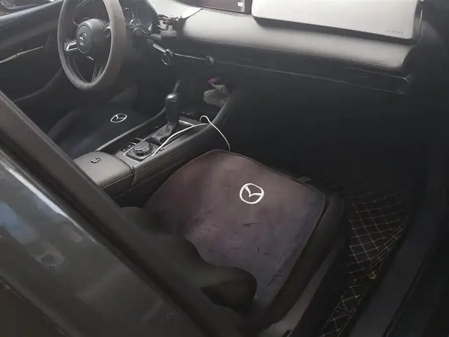 Mazda 3 Axela 2022 из CN, фото 2