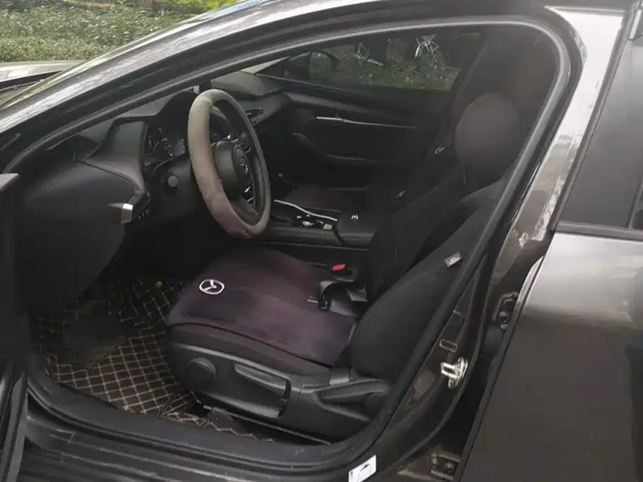 Mazda 3 Axela 2022 из CN, фото 3