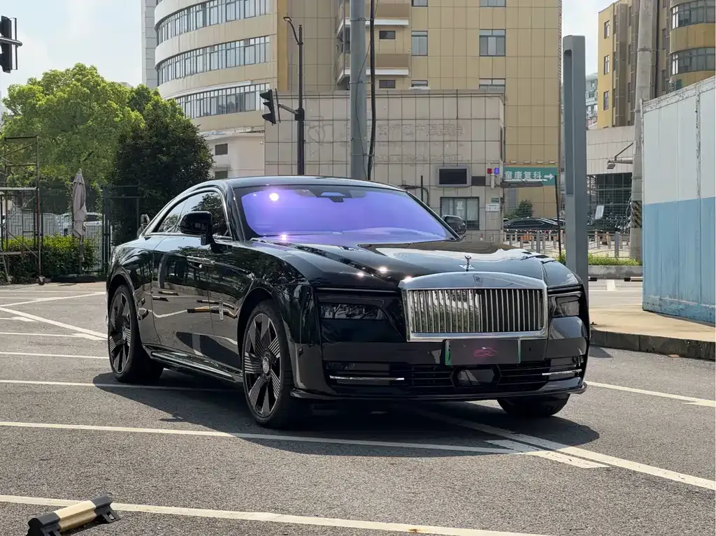 Rolls-Royce Phantom 2024 из CN, фото 2