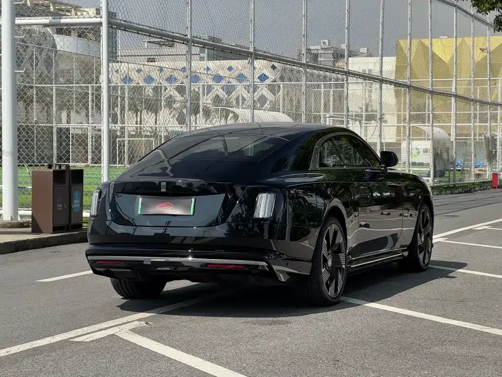 Rolls-Royce Phantom 2024 из CN, фото 4