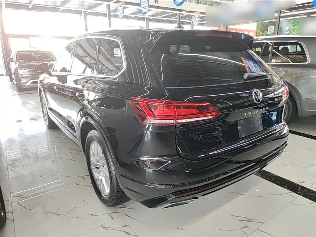 Volkswagen Touareg 2023 из CN, фото 4