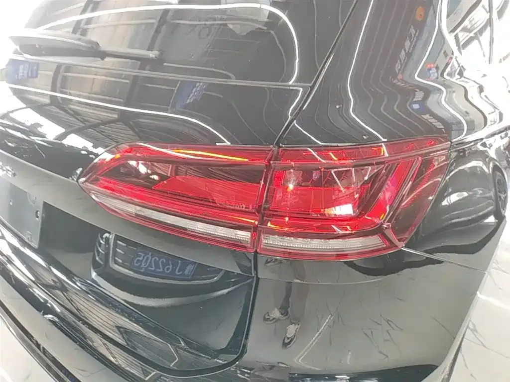 Volkswagen Touareg 2023 из CN, фото 6
