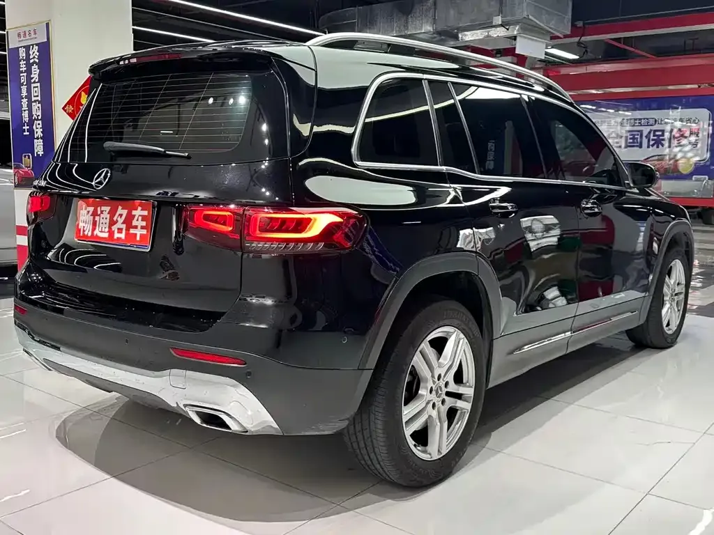 Mercedes-Benz GLB — фото 7