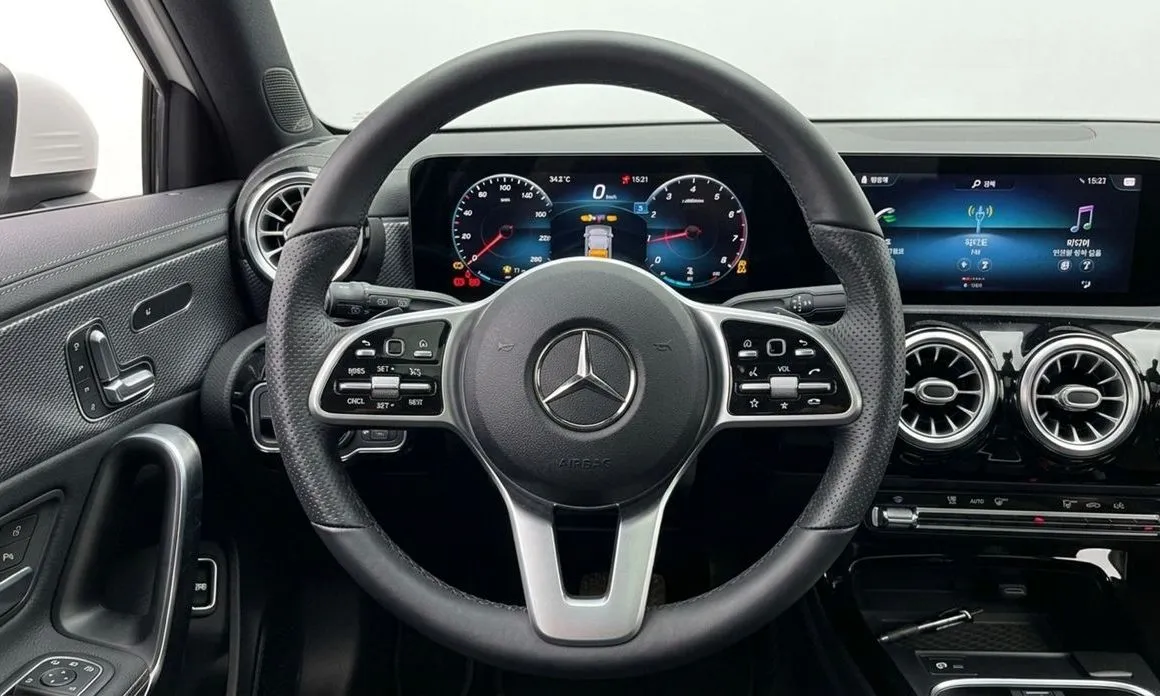 Mercedes-Benz A-Class — фото 10