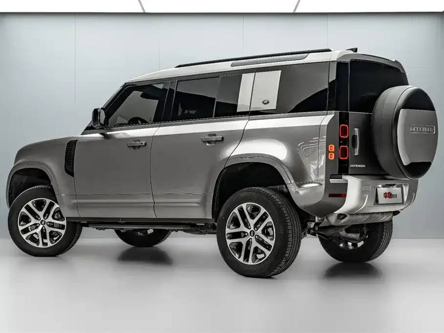 Land Rover Defender — фото 2