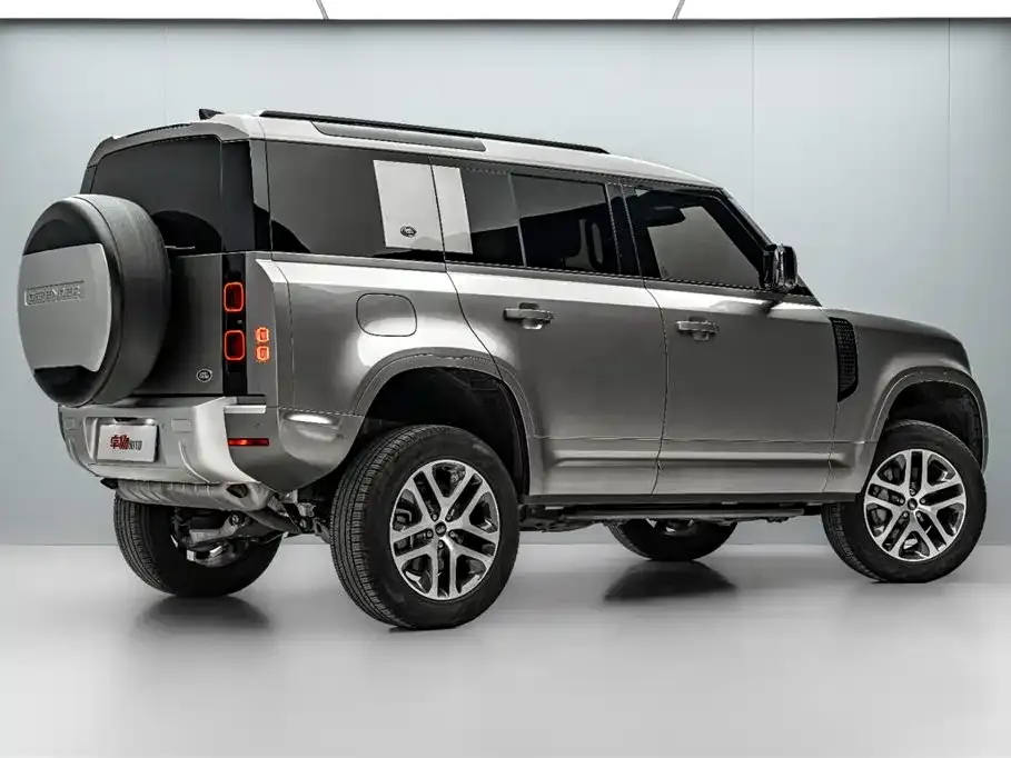 Land Rover Defender — фото 7