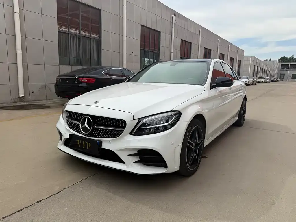 Mercedes-Benz C-Class — фото 1