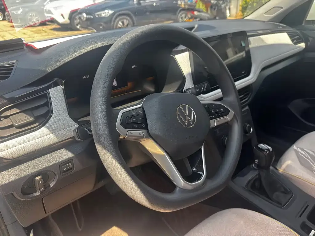 Volkswagen Tharu — фото 2