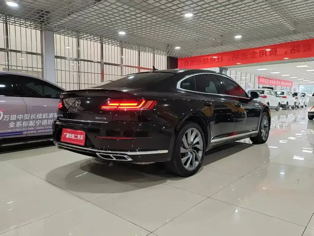 Volkswagen CC 2024 из CN, фото 2