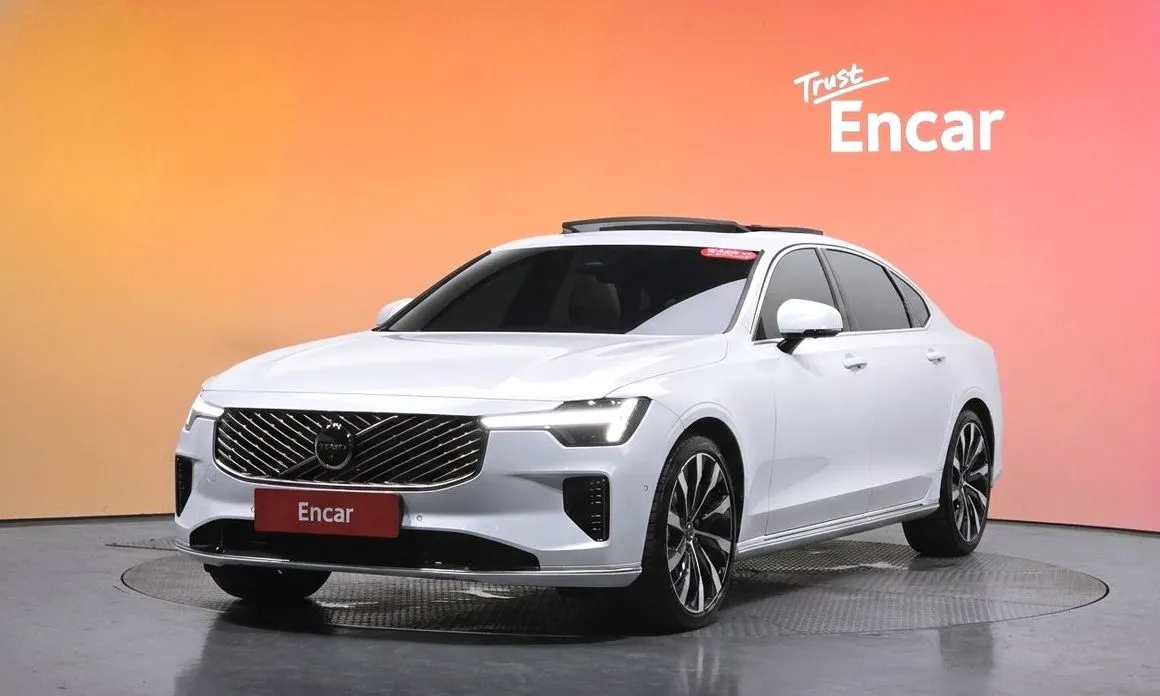 Volvo S90 — фото 1