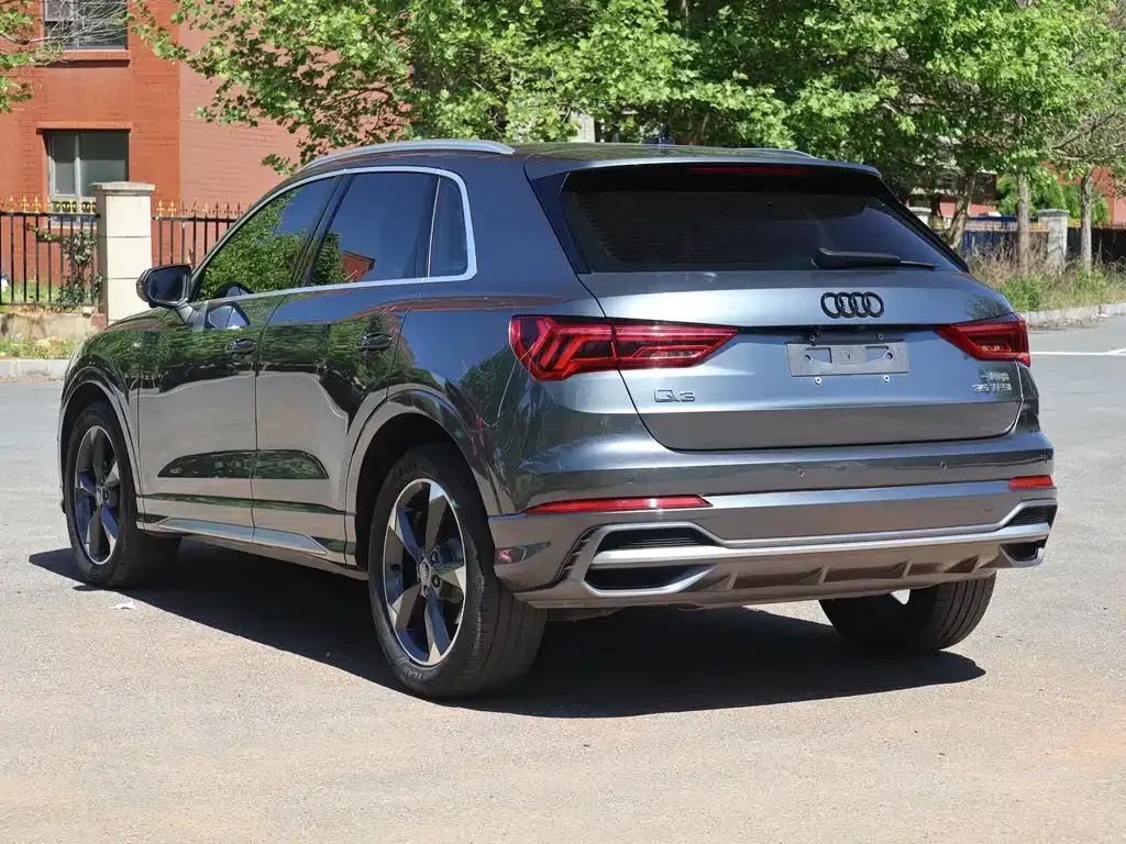 Audi Q3 — фото 10