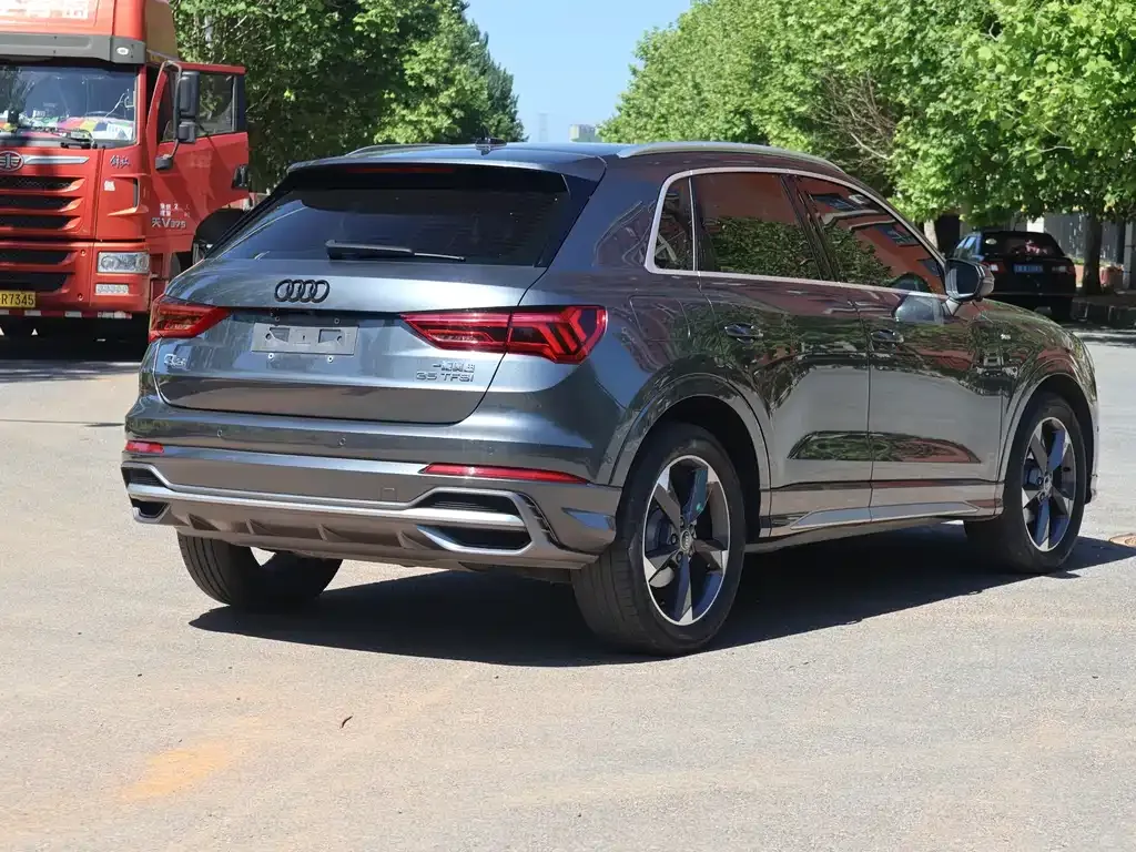 Audi Q3 — фото 4
