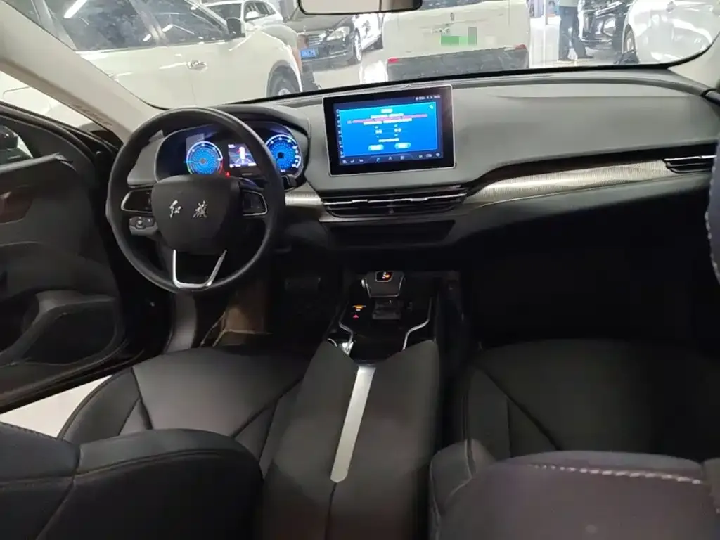 Hongqi E-QM5 2024 из CN, фото 3