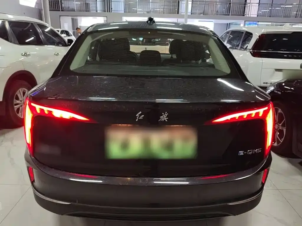 Hongqi E-QM5 2024 из CN, фото 5