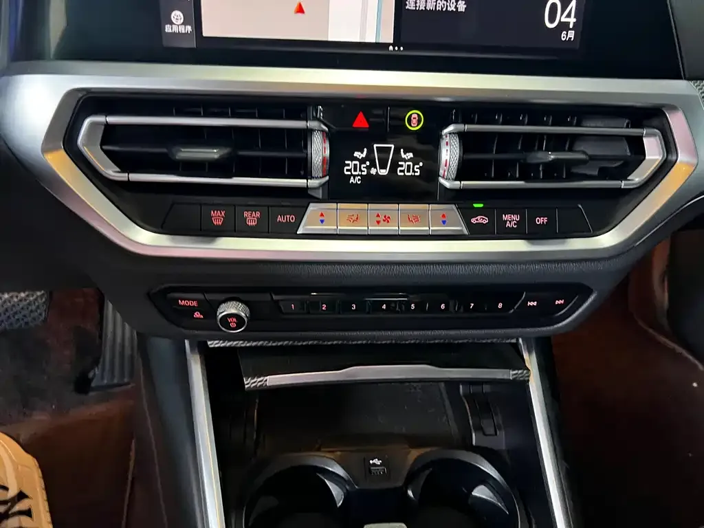 BMW 3 Series 2021 из CN, фото 2