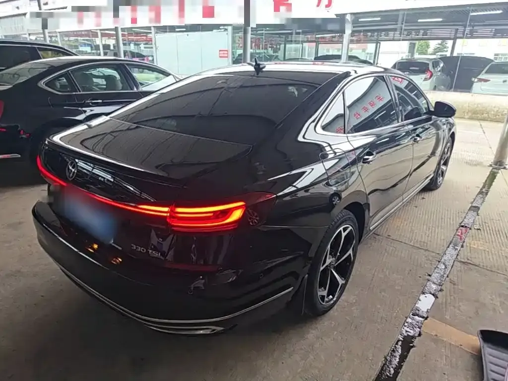 Volkswagen Passat — фото 9