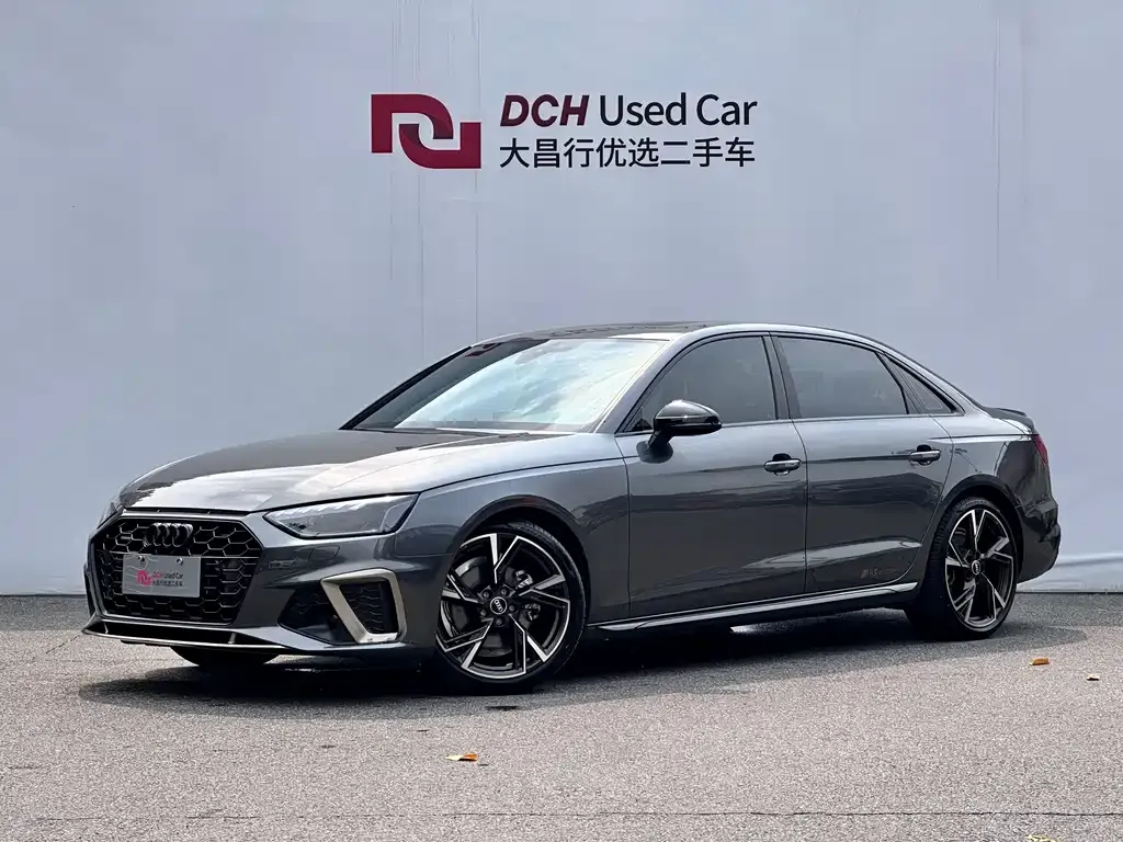 Audi A4L — фото 1