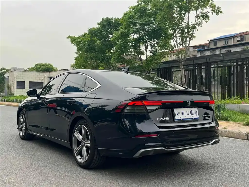 Honda Accord — фото 5