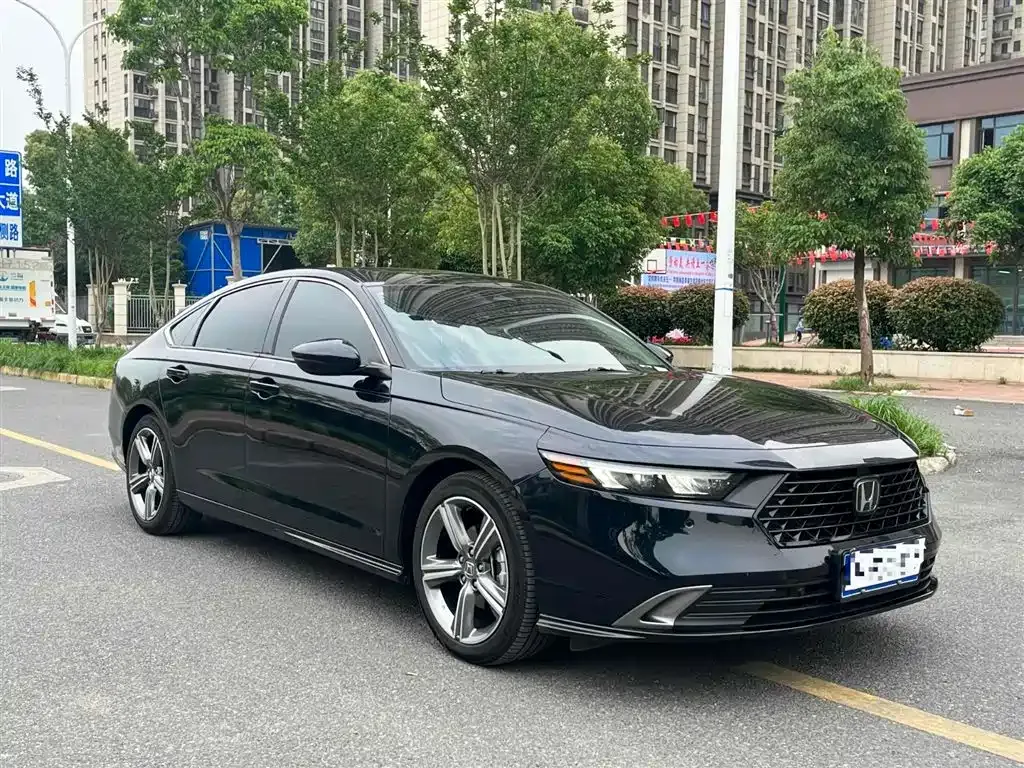 Honda Accord — фото 10